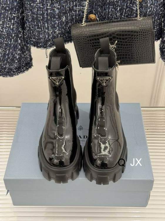 Picture of Prada Shoes _SKUPradasz35-40JX20118888